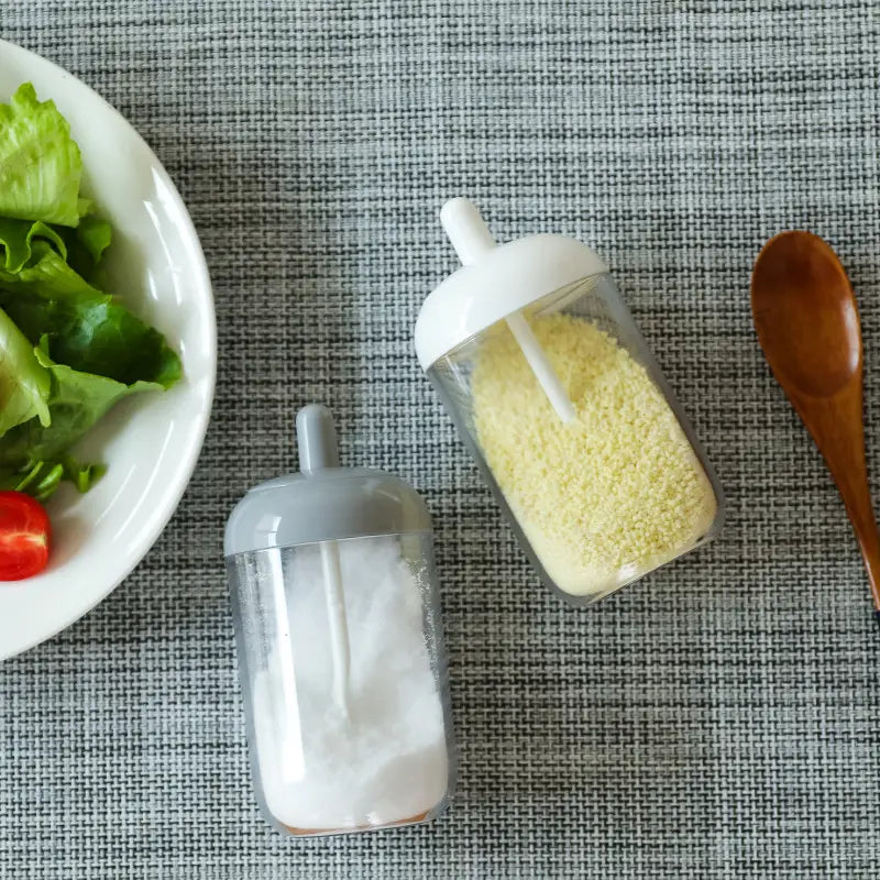 Simple Round Kitchen Seasoning Jar with Spoon and Lid