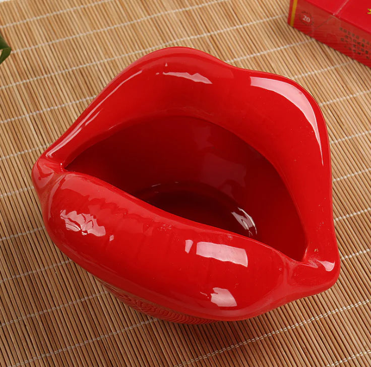 Creative Ceramic Big Lips Ashtray for Home Decor