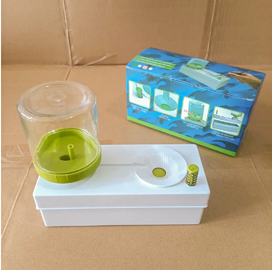 Brush Cleaning Device with Water Circulation System