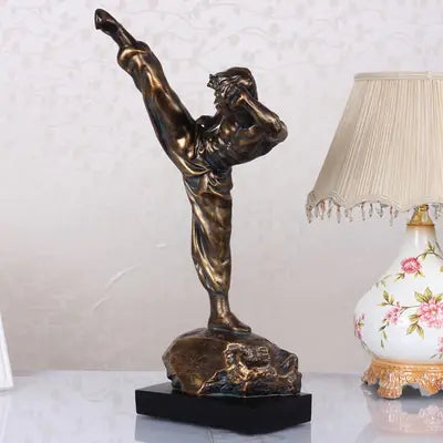 Bruce Lee Figurine Model for Home and Office Decor