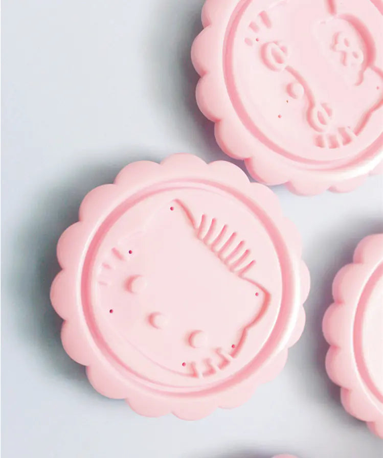 KITTY Cooking Kit - Green Bean and Pumpkin Cake Molds